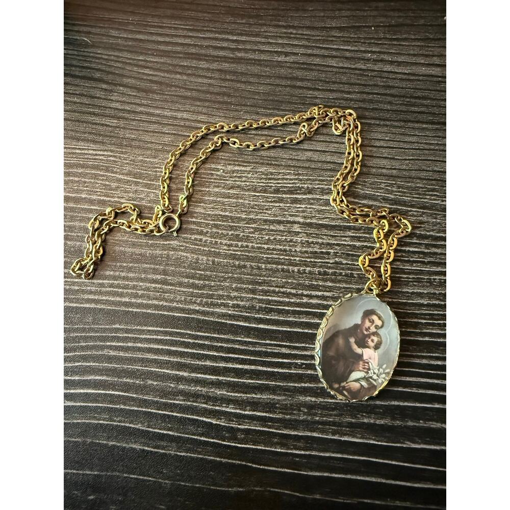 Vintage Gold Tone Saint Anthony of Padua Pendant Necklace Religious Medal
